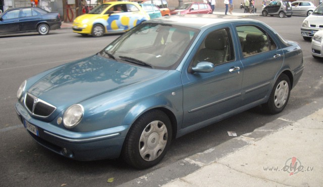 Lancia LYBRA 1,8 benzīns, dzimusi 2001 gadā. foto