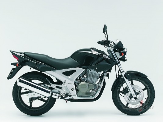 Motocikls līdz Ls 3000 (4200 EUR) foto
