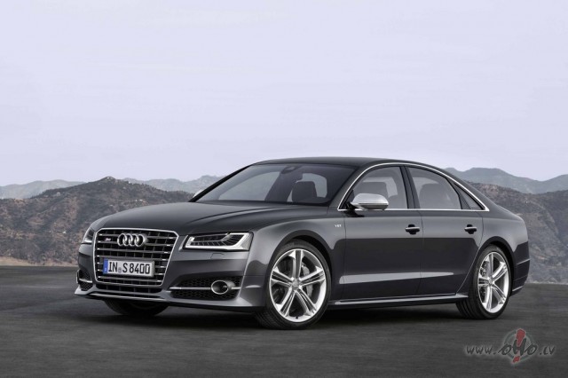 Audi S8 foto attēls