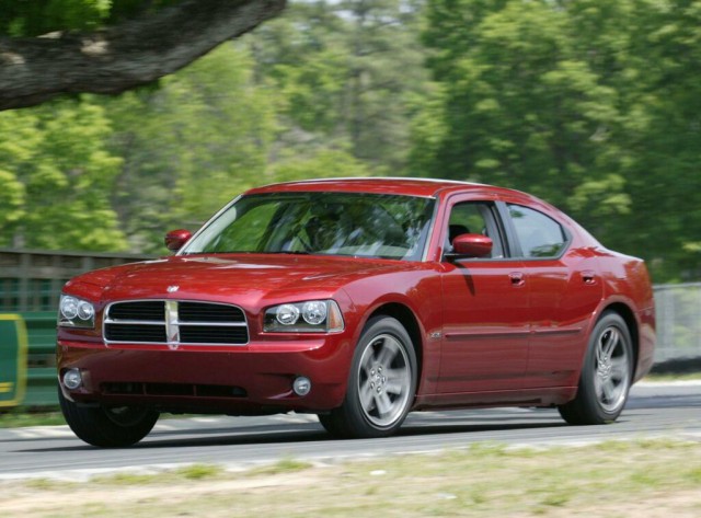 Dodge Charger foto attēls