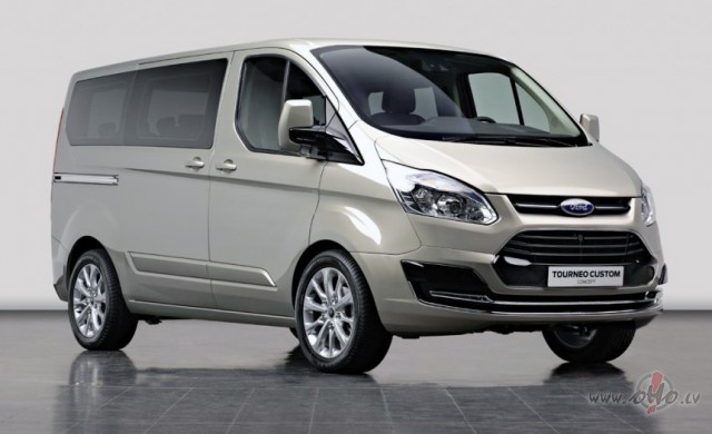 Ford Tourneo foto attēls