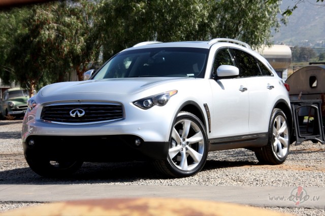 Infiniti FX foto attēls