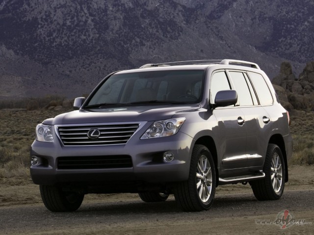 Lexus LX foto attēls