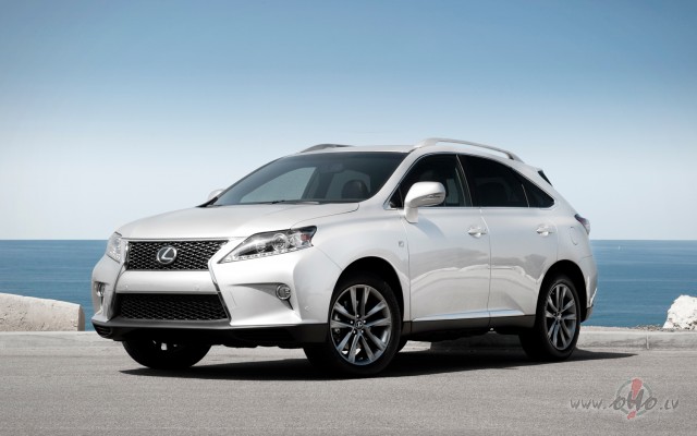 Lexus RX foto attēls