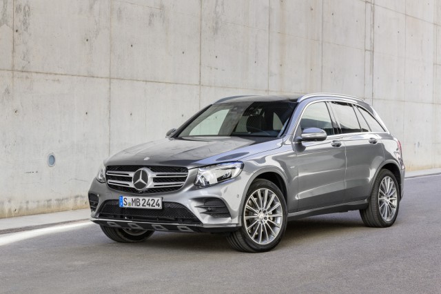 Mercedes GLC foto attēls