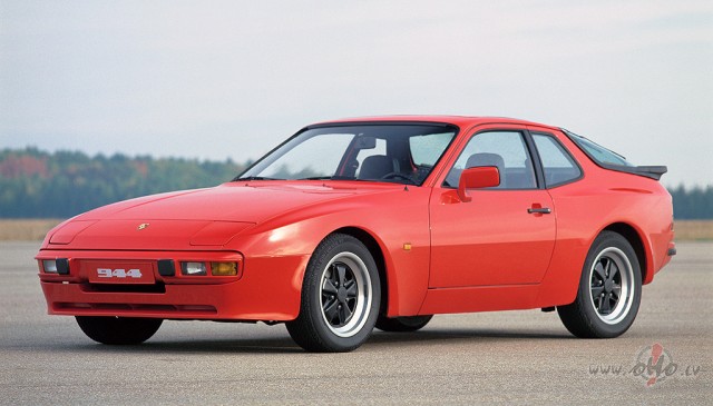 Porsche 944 foto attēls