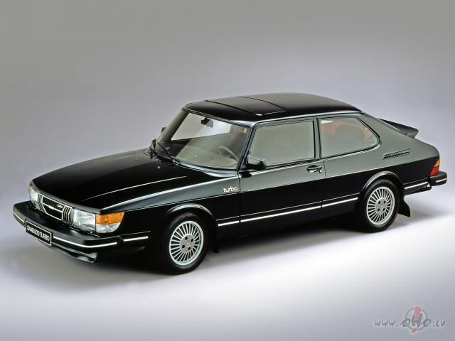 SAAB 900 foto attēls