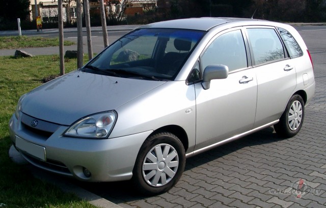 Suzuki Liana foto attēls