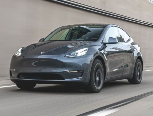 Tesla Model Y foto attēls