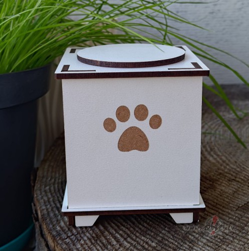 Dzivnieku kremesana foto